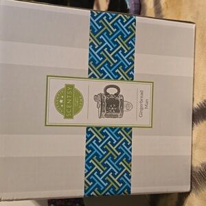 Gingerbread man Scentsy Warmer BRAND NEW